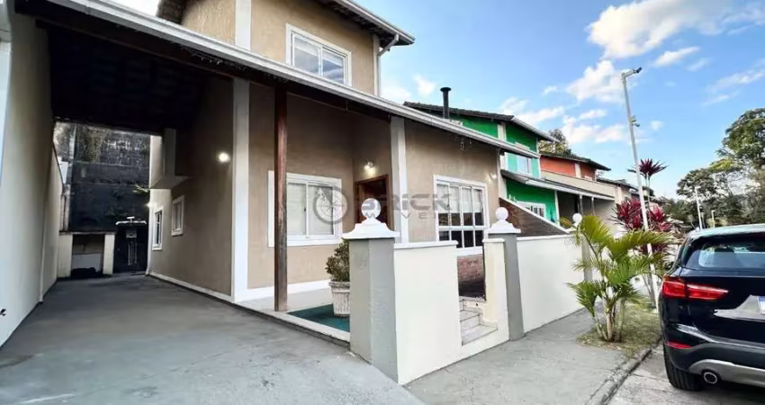 Casa em condomínio à venda com 3 quartos, 137.81 m² no bom retiro - teresópolis/rj.