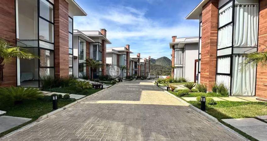 Casa em condomínio à venda com 4 quartos sendo 2 suítes, 150 m² na tijuca - teresópolis/rj.