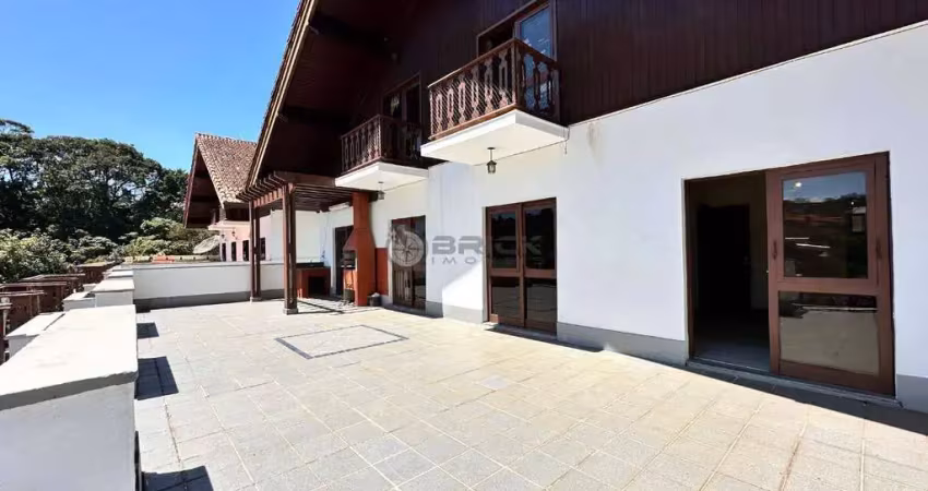 Cobertura à venda com 4 quartos sendo 1 suíte, 130 m² em taumaturgo - teresópolis/rj.