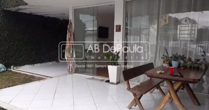 Casa com 3 quartos à venda na Rua Euzebio de Almeida, Jardim Sulacap, Rio de Janeiro