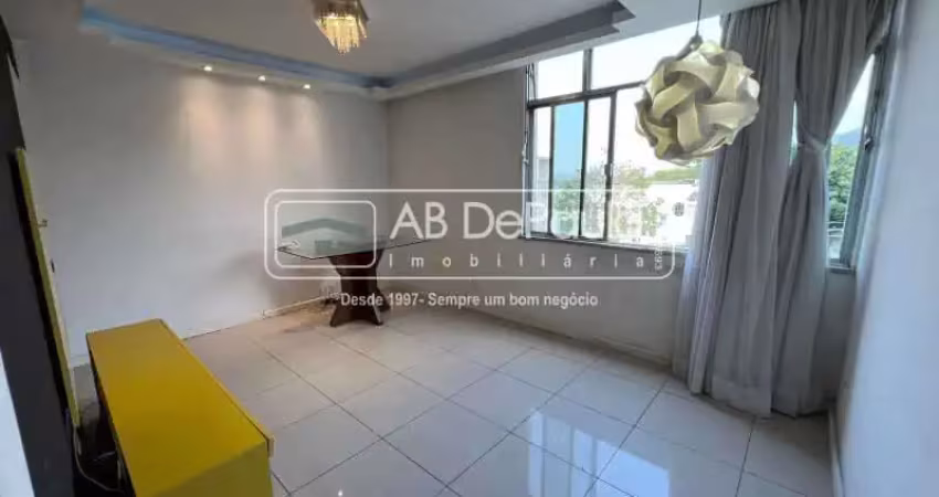Apartamento com 2 quartos à venda na Rua Olímpio de Castro, Jardim Sulacap, Rio de Janeiro