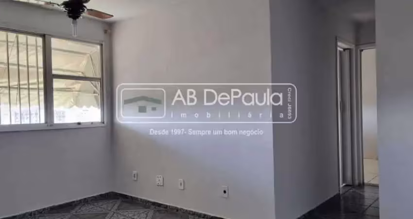 Apartamento com 2 quartos à venda na Rua Piraquara, Realengo, Rio de Janeiro