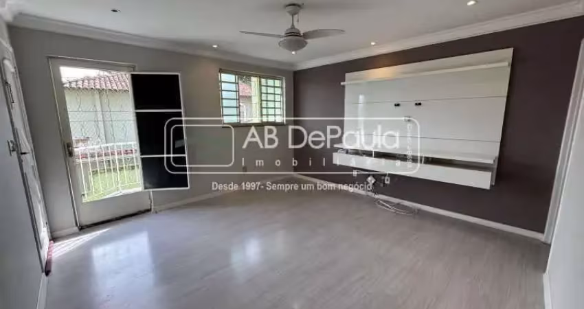 Apartamento com 2 quartos para alugar na Rua Namur, Vila Valqueire, Rio de Janeiro