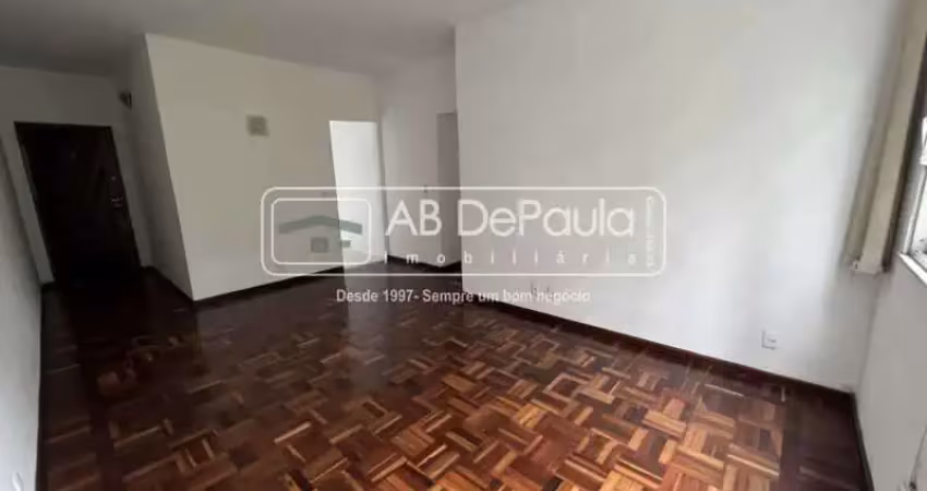Apartamento com 3 quartos à venda na Rua Cairucu, Vila Valqueire, Rio de Janeiro