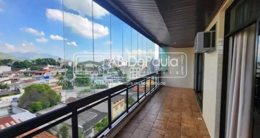 Apartamento com 3 quartos à venda na Rua das Hortências, Vila Valqueire, Rio de Janeiro