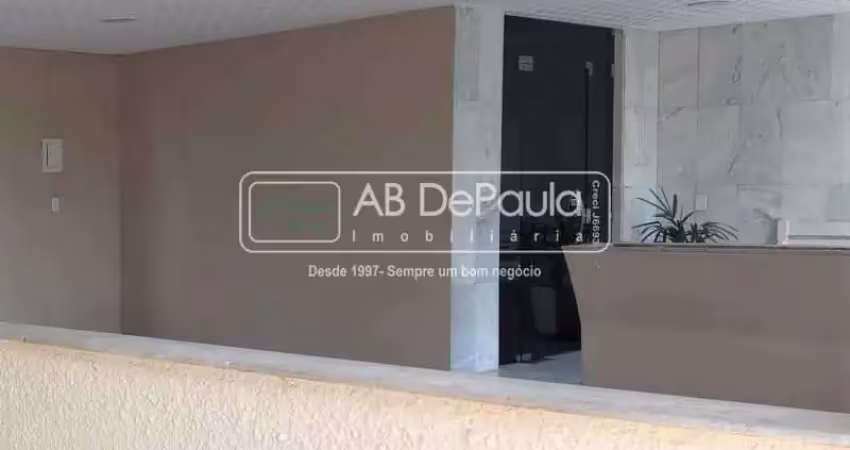 Apartamento com 3 quartos à venda na Rua Capitão Menezes, Praça Seca, Rio de Janeiro