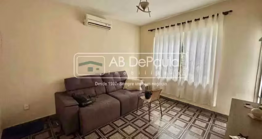 Casa com 2 quartos à venda na Rua Adão José de Paula, Magalhães Bastos, Rio de Janeiro