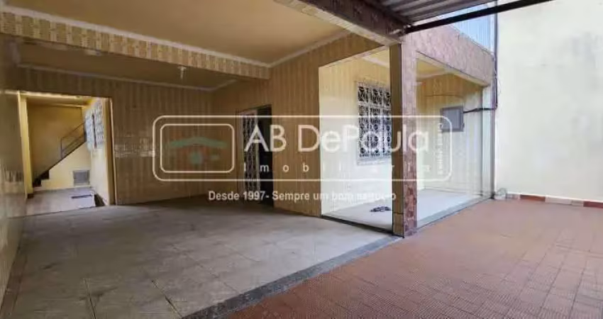 Casa com 3 quartos à venda na Avenida Marechal Fontenelle, Magalhães Bastos, Rio de Janeiro