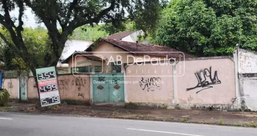Casa com 3 quartos à venda na Rua Fernandes Sampaio, Jardim Sulacap, Rio de Janeiro