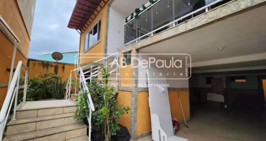 Casa com 3 quartos à venda na Rua Teodoro Sampaio, Jardim Sulacap, Rio de Janeiro