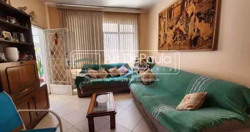 Casa com 3 quartos à venda na Rua das Azaléas, Vila Valqueire, Rio de Janeiro