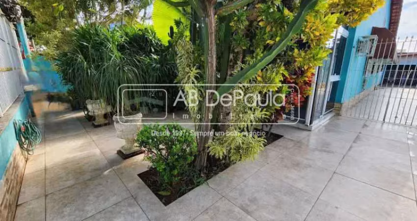 Casa com 3 quartos à venda na Rua Teófilo Guimarães, Jardim Sulacap, Rio de Janeiro