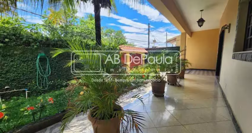 Casa com 4 quartos à venda na Rua Euzebio de Almeida, Jardim Sulacap, Rio de Janeiro