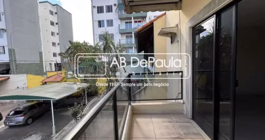Casa em condomínio fechado com 4 quartos à venda na Rua Vitório Libonati, Vila Valqueire, Rio de Janeiro