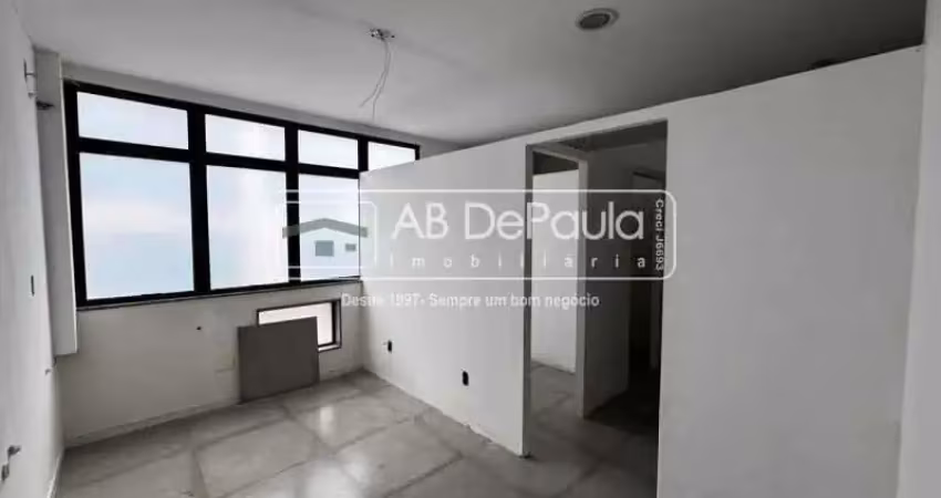 Sala comercial com 1 sala para alugar na Praça Saiqui, Vila Valqueire, Rio de Janeiro