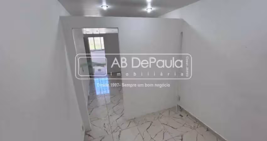 Sala comercial com 1 sala para alugar na Avenida Marechal Fontenele, Jardim Sulacap, Rio de Janeiro