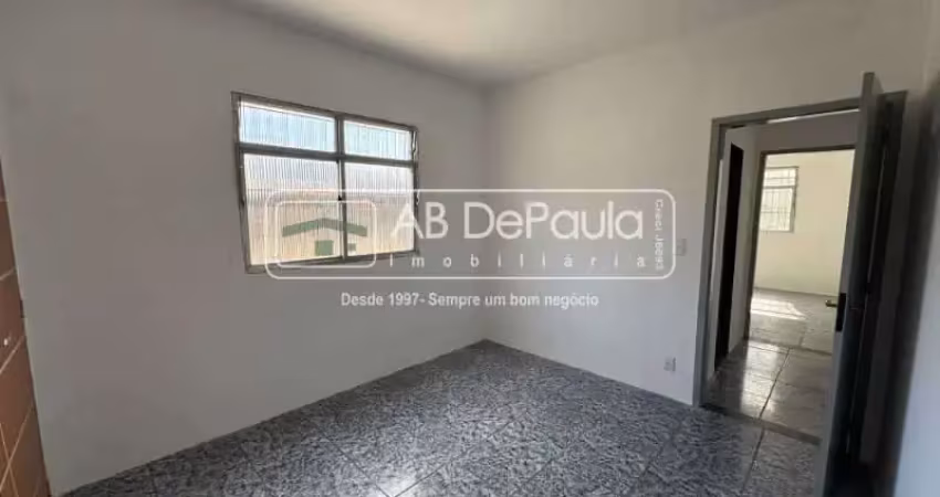 Sala comercial com 1 sala para alugar na Estrada Manuel Nogueira de Sá, Realengo, Rio de Janeiro
