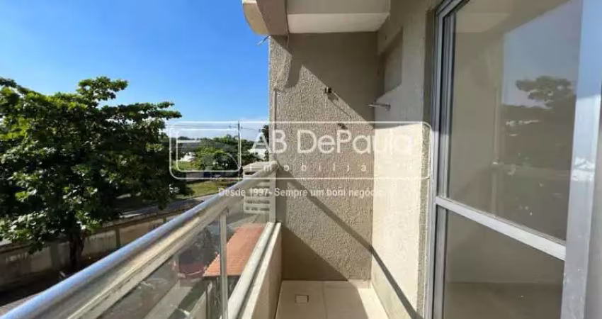 Apartamento com 2 quartos à venda na Avenida Alberico Dinis, Jardim Sulacap, Rio de Janeiro
