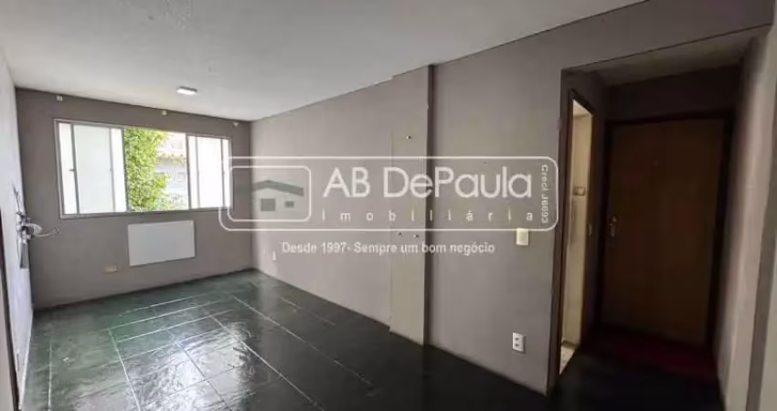 Apartamento com 2 quartos para alugar na Estrada São Pedro de Alcântara, Realengo, Rio de Janeiro
