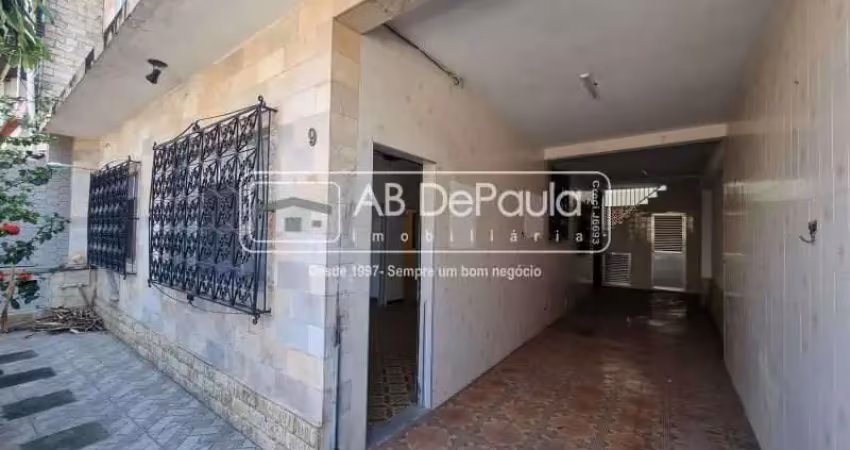 Casa com 4 quartos à venda na Rua Engenheiro Miranda Ribeiro, Realengo, Rio de Janeiro