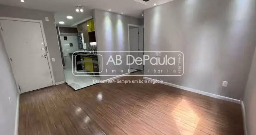 Apartamento com 2 quartos para alugar na Rua Tenente Hélio Amaral, Padre Miguel, Rio de Janeiro