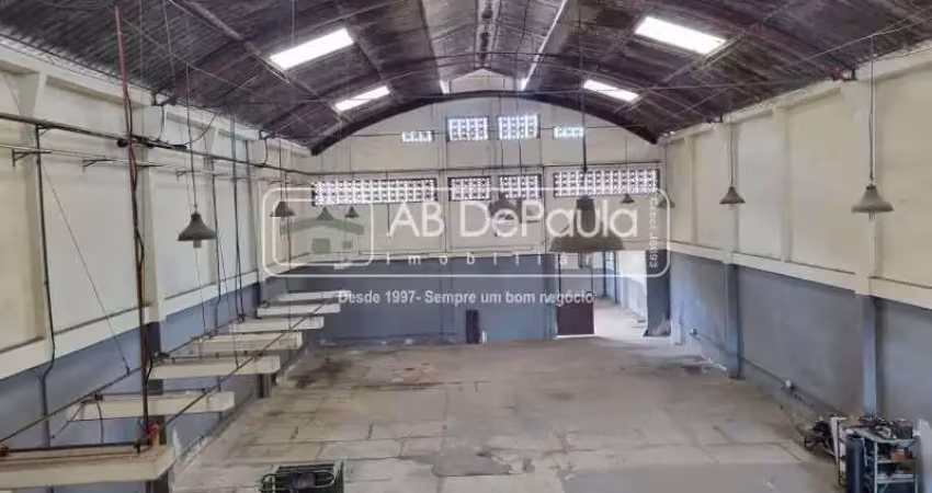 Barracão / Galpão / Depósito à venda na Rua Professora Ubaldina Jacare, Bento Ribeiro, Rio de Janeiro