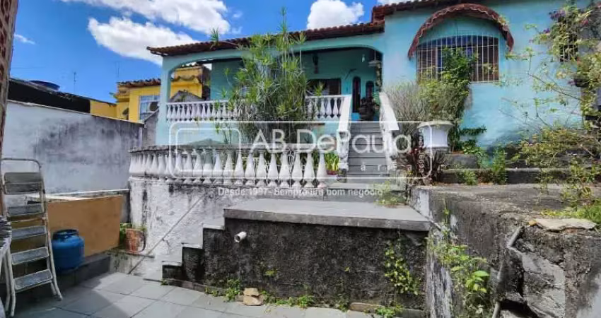 Casa em condomínio fechado com 3 quartos à venda na Rua Olavo de Barros, Realengo, Rio de Janeiro