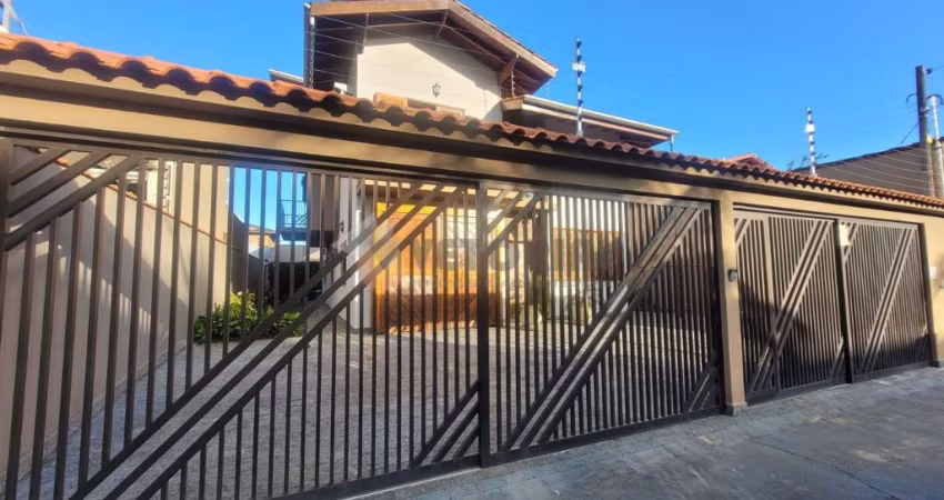 Casa com 5 Dormitórios e Piscina, Indaiá  Caraguatatuba SP
