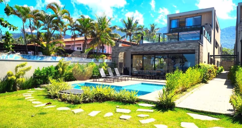 Casa com 4 Suítes e Piscina, Maresia  São Sebastião  SP