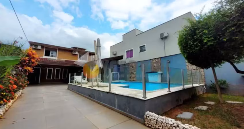 Sobrado com 3 dormitórios e piscina, martim de sá  caraguatatuba sp
