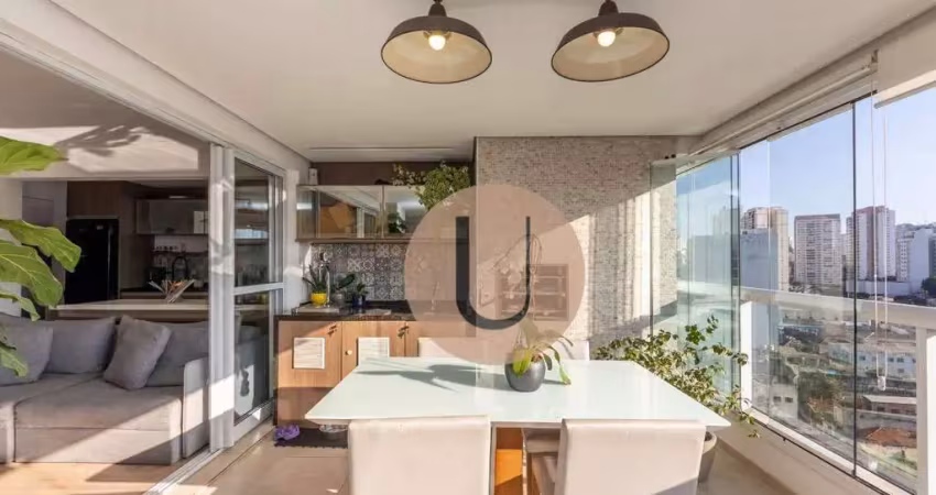 Apartamento moderno com 3 dormitórios e varanda gourmet, perto do parque aclimação