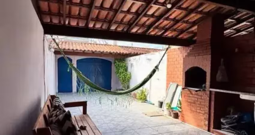 Casa 2 quartos independente próx ao shopping de c.f j.excelsior - cabo frio - rj