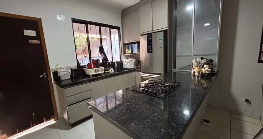 Casa com 3 quartos à venda na Rua Cuba, 1482, Jardim Novo Oásis, Maringá