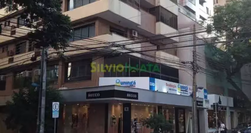 Excelente sala comercial de 10 m² equipada e pronta para dentista, localizada no centro.