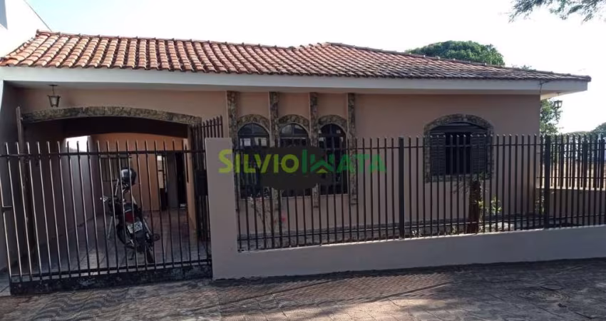 Casa a venda na Zona 05!