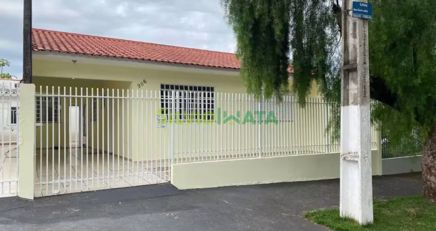 EXCELENTE CASA DE 03 QUARTOS ESPAÇOSOS, SEM MOBILIA, PARA MORAR NO JARDIM ALVORADA.