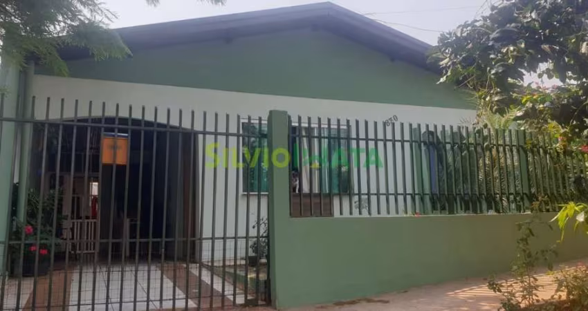 Imóvel à Venda no Parque das Laranjeiras com 300m² de terreno!