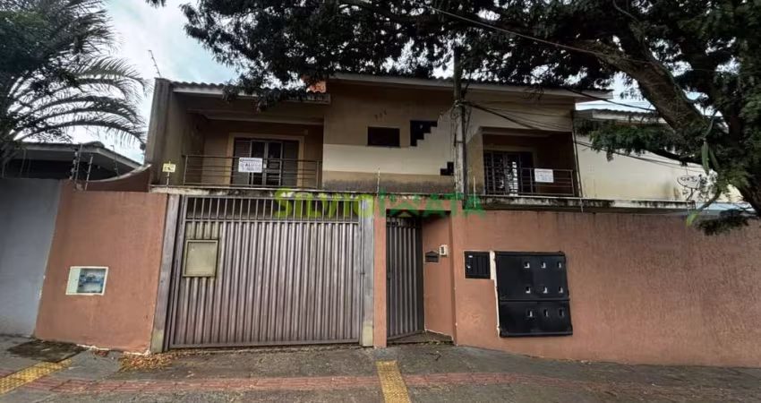 EXCELENTE SOBRADO , 03 QUARTOS E AMPLA GARAGEM PARA MORAR NA ZONA 02.
