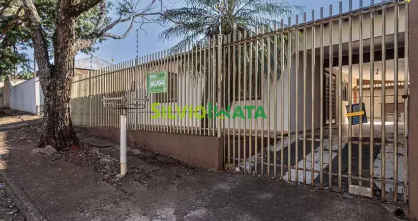 Excelente casa de 03 quartos com suíte para morar no parque tarumã.