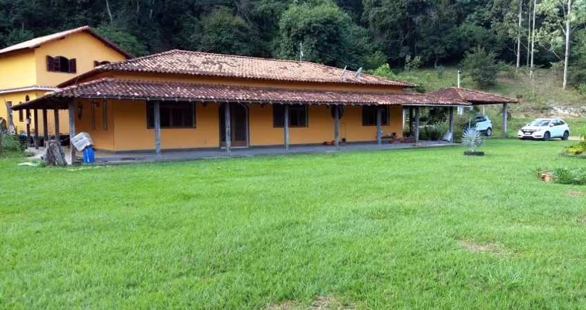 Sítio em Avelar - Paty do Alferes, RJ