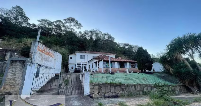 Casa 02 pavimentos em mantiquira - paty do alferes, rj