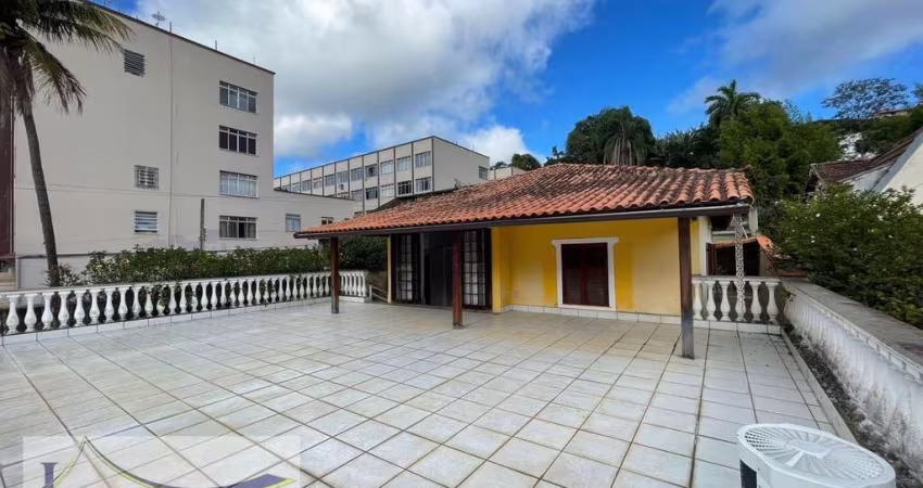 Casa em Centro - Miguel Pereira, RJ