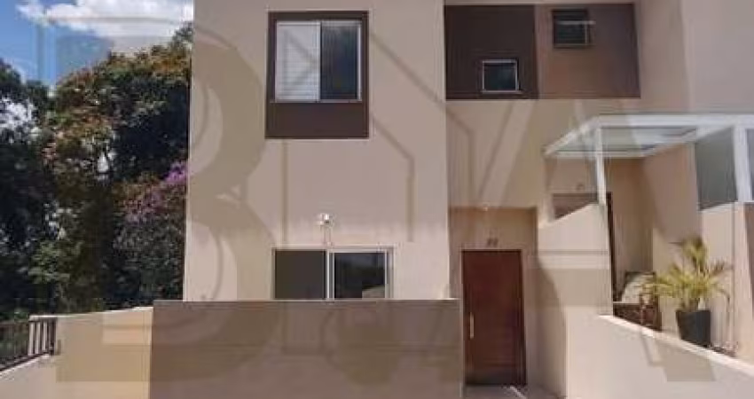 Sobrado 02 suites, SEMI ISOLADA, excelente espaço de quintal