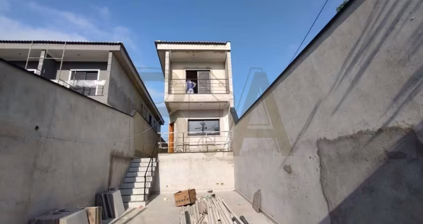 CASA ISOLADA, Nova, 129m², 3 SUÍTES, GOURMET, QUINTAL GRANDE, 3 VAGAS.
