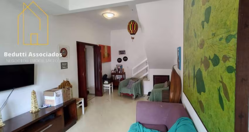 Casa 2 dorm., 2 vagas, Km.24 da Rap.Tavares, proximo comercio e condução