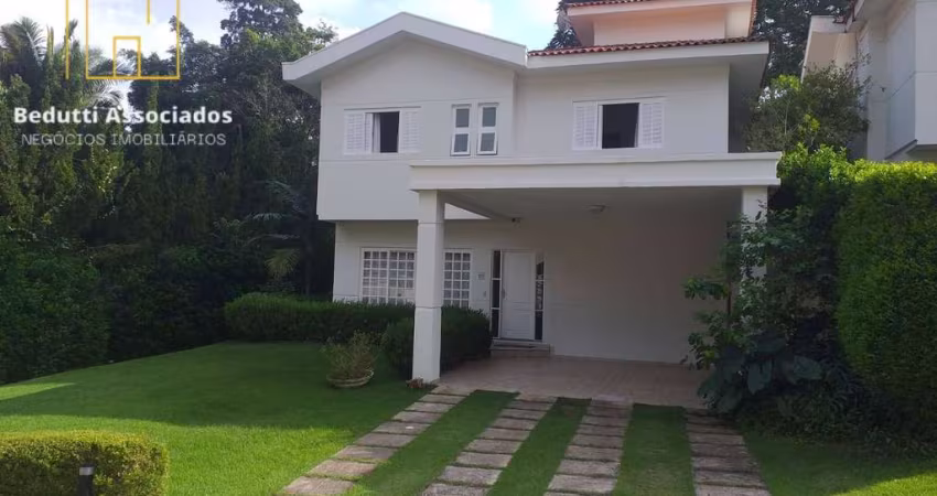 CASA com 240m² CONSTRUÍDOS e 4 SUÍTES no  MIOLO DA GRANJA