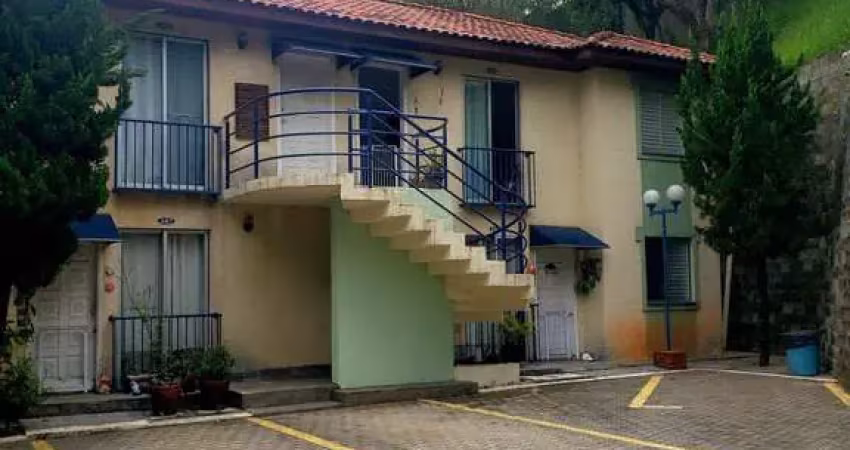 Casa 2 dormitórios, cozinha planejada, km 26 próximo comércio e transporte