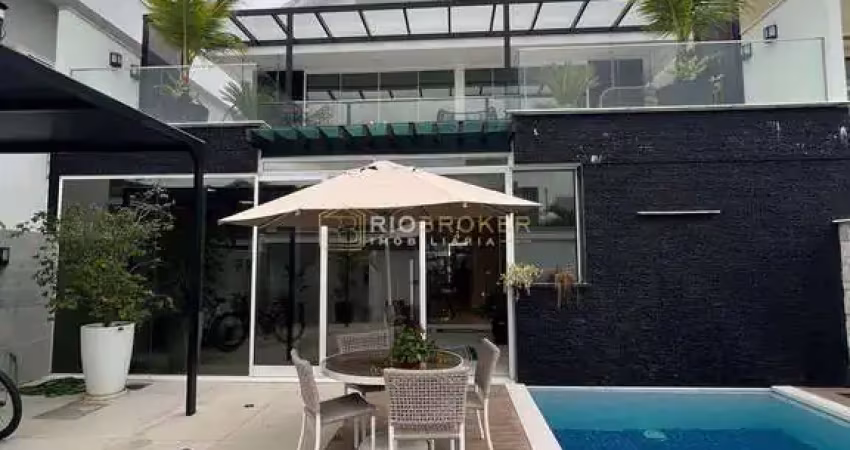 Casa em condomínio fechado com 4 quartos à venda na Estrada Estrada Vereador Alceu de Carvalho, 555, Recreio dos Bandeirantes, Rio de Janeiro