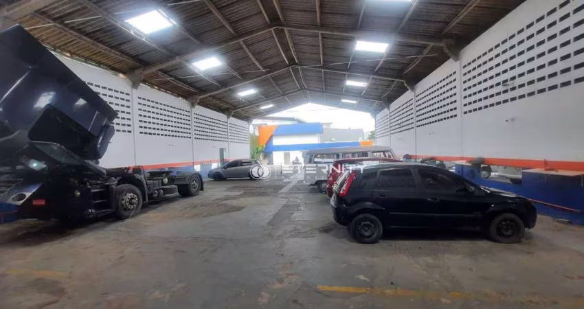 Galpão à venda, 1300 m² por R$ 2.899.990,00 - Caxangá - Recife/PE