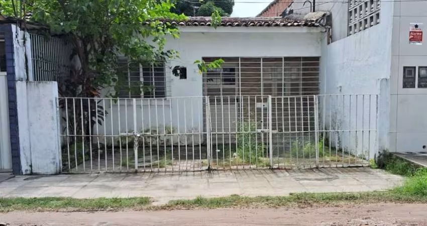 Casa em Cordeiro  -  Recife